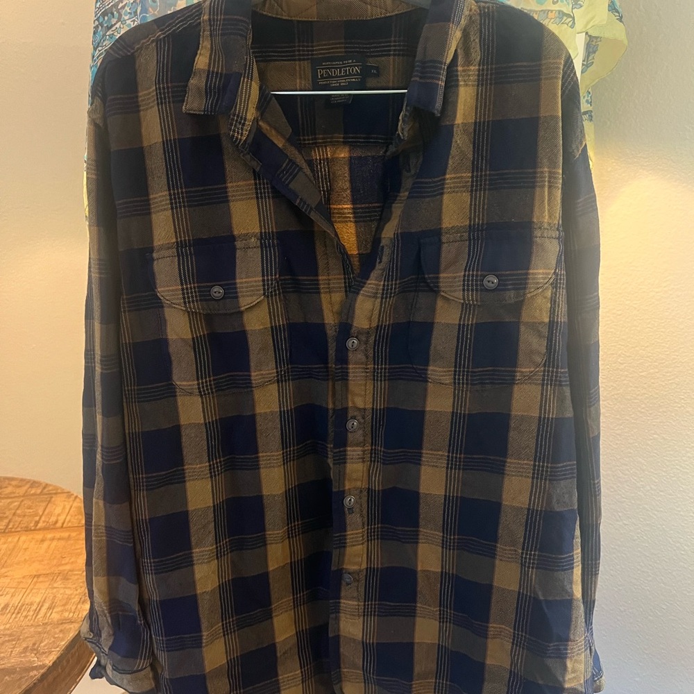 Pendleton Navy and Tan Plaid Wool Flannel Buttonup
